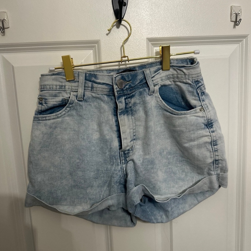 Lean shorts